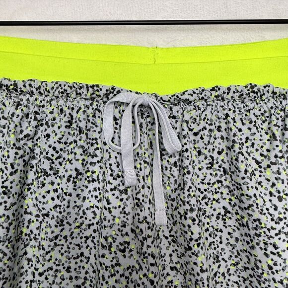 NIKE Dri-Fit Flex 2 In 1 Training Shorts Wolf Grey/Volt Neon Spotted Womens Sz M - Picture 2 of 7
